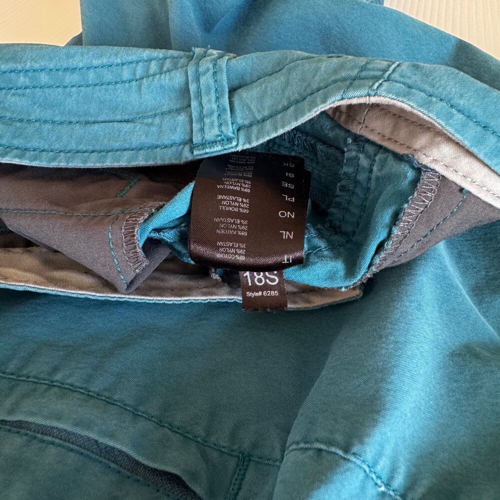 KUHL Spire Hiking Shorts Sz 8 Teal Blue UPF50 Gorpcore Sportif Hiking Camping - Picture 15 of 15
